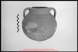 Film n°154. Dharih, fouilles 1985-1987, matériel céramique de l'huilerie V10 après restauration (...